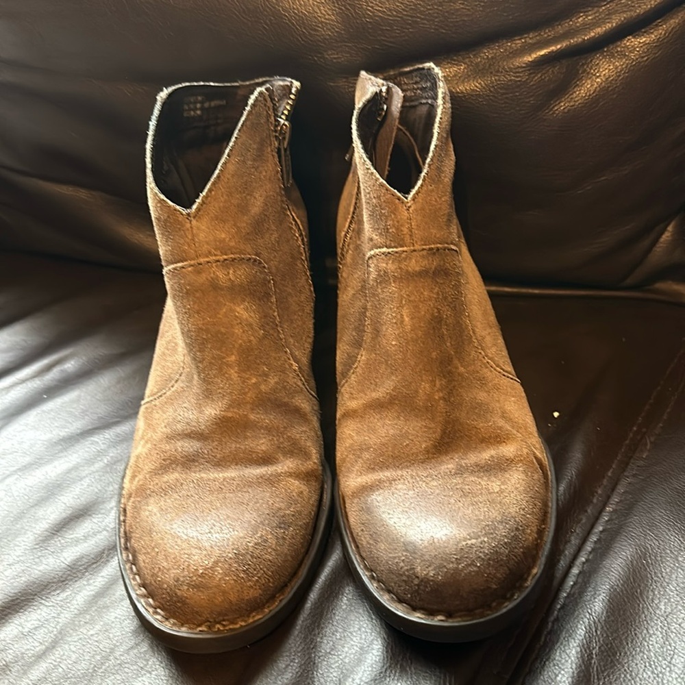 Women’s Born booties